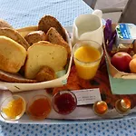 住宿加早餐酒店 D'hotes Les Libellules 卡斯泰尔诺勒莱