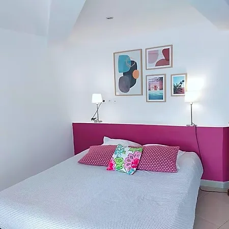 D'hotes Les Libellules فندق مبيت وإفطار
