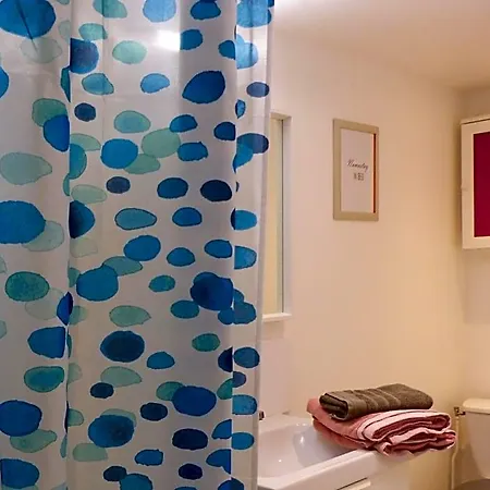 D'hotes Les Libellules فندق مبيت وإفطار 3*