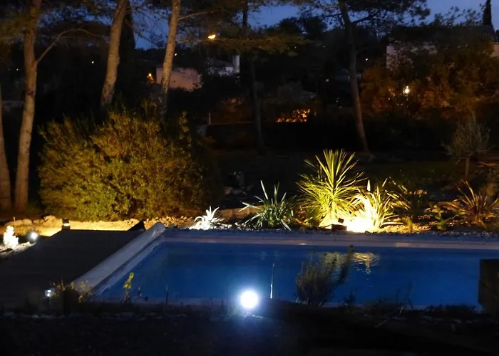 D'hotes Les Libellules Bed & Breakfast