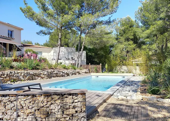 D'hotes Les Libellules Bed & Breakfast 3*