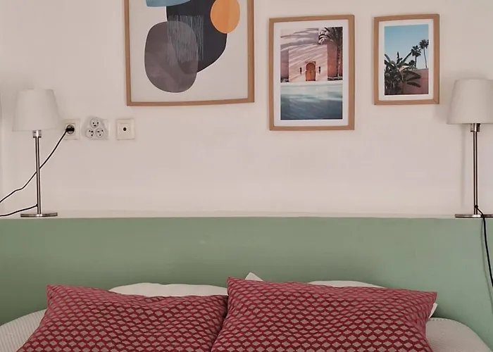 D'hotes Les Libellules Bed & Breakfast