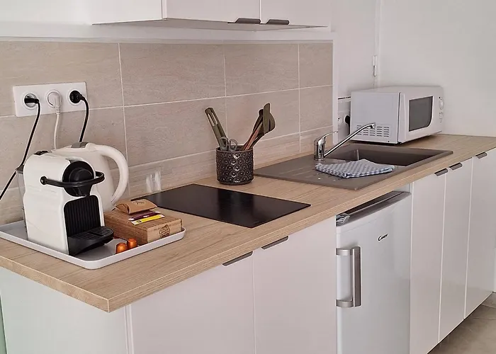 D'hotes Les Libellules Bed & Breakfast 3*